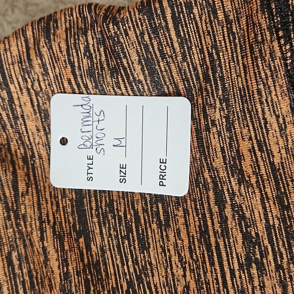 Codefit gold & black shorts medium - Picture 2 of 10